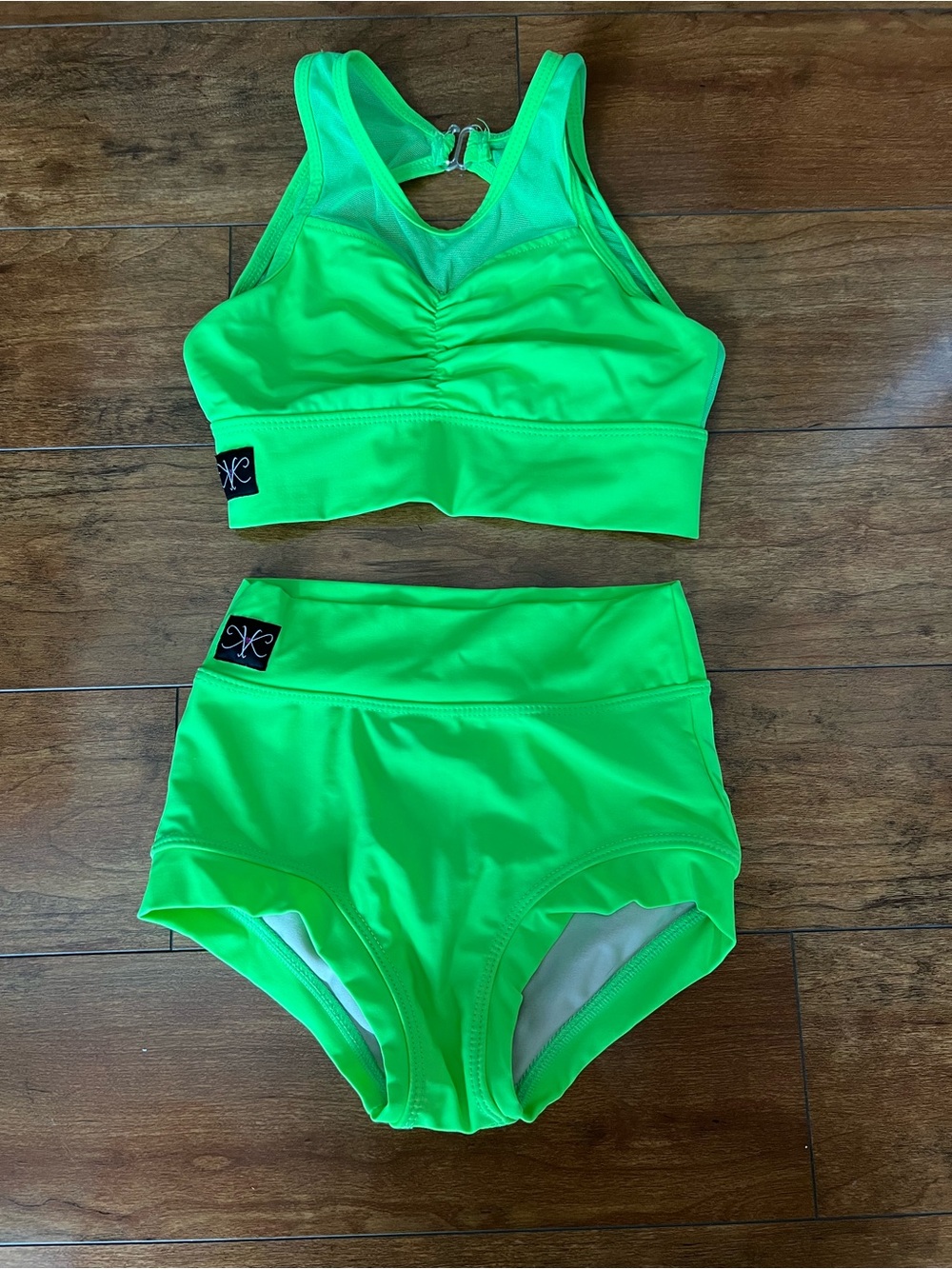 Kandi Kouture - 2 piece outfit - lime green - CL 7/8 - like new